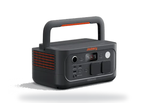 Jackery Explorer 500 V2 schuin van links, met het ventilatierooster en de hendel in beeld